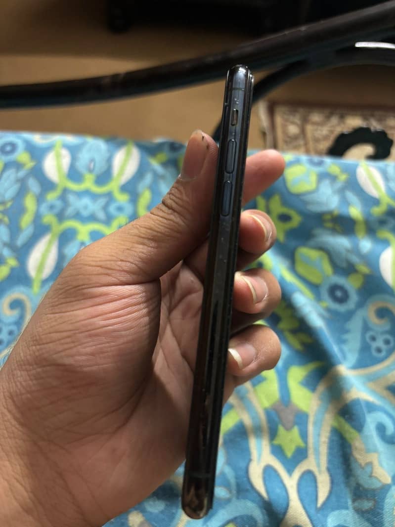 iPhone 11 Pro 1