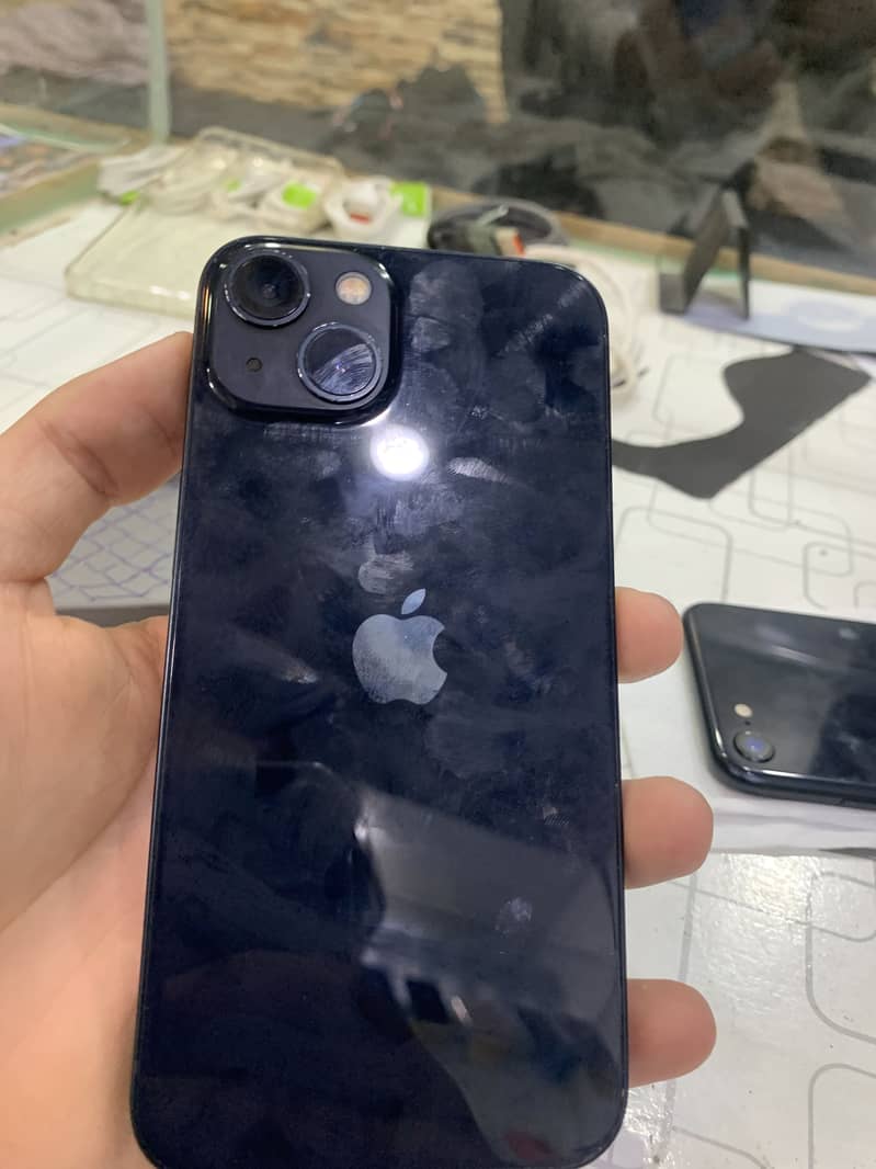 Apple iPhone 13 1