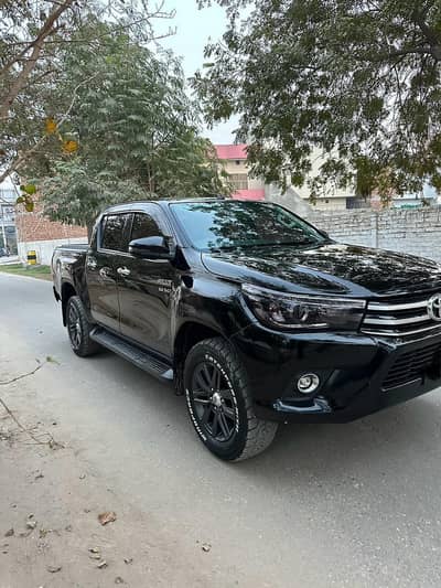 Toyota hillux argent for sale