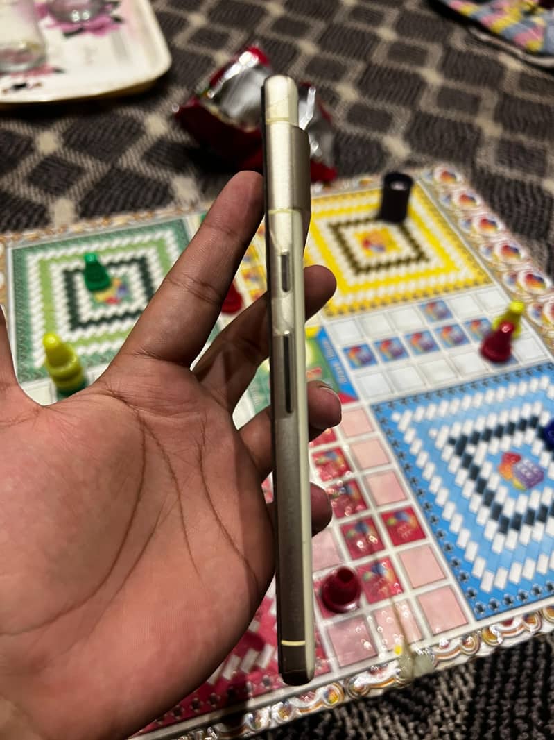Google Pixel 7 4