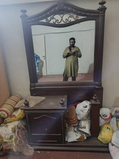 dressing table