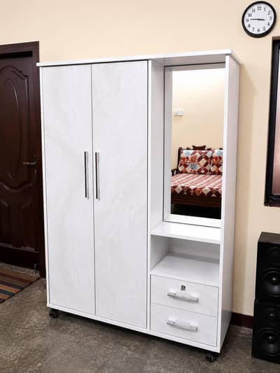 modern almari wardrobe