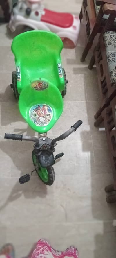 Kids 2 seater tricycle