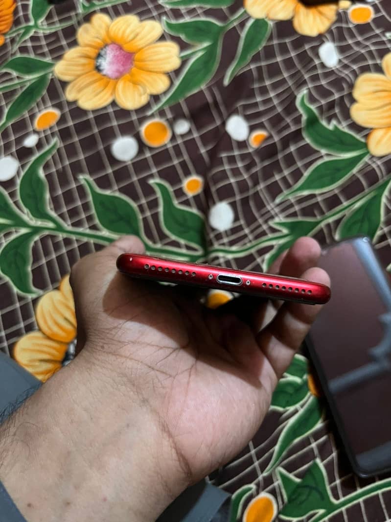 8 plus iphone 4