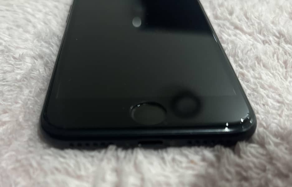 Apple iPhone SE 4