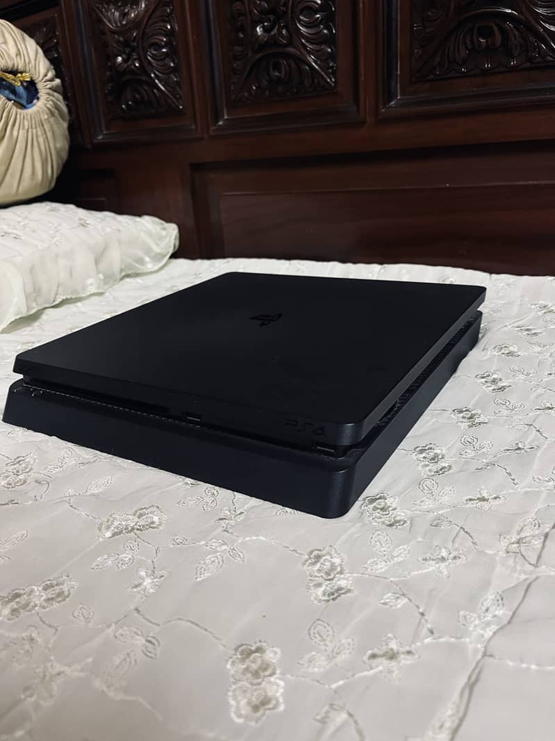 PS4 slim 2