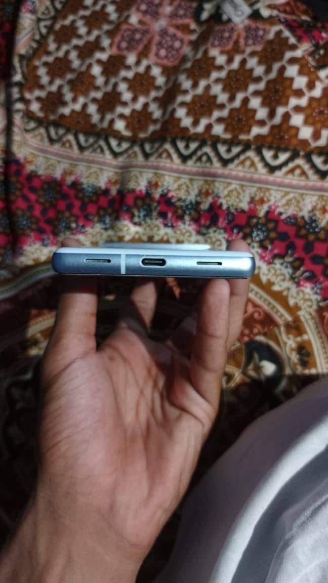 Google Pixel 7a 4