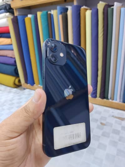 Apple iPhone 12