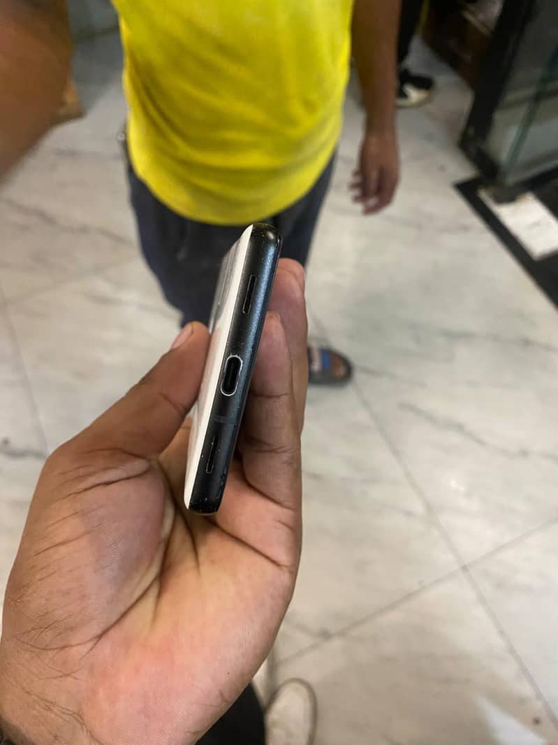 Google Pixel 6a 4