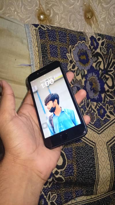 Apple iPhone 8