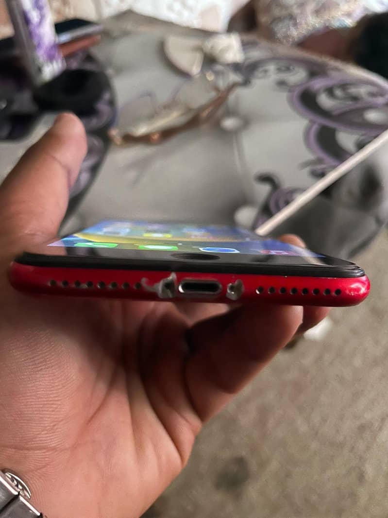 Apple iPhone 8 Plus 3