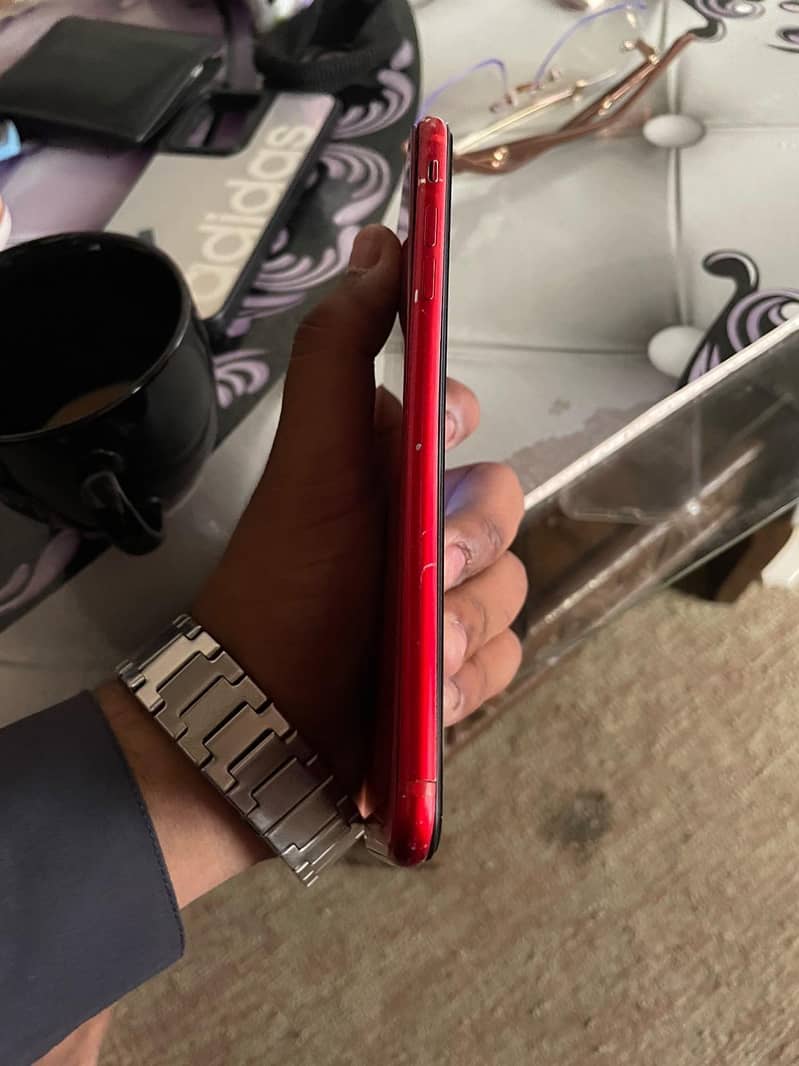 Apple iPhone 8 Plus 4