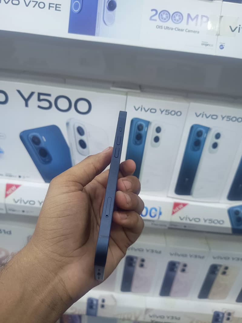 iPhone 13 box pack 3