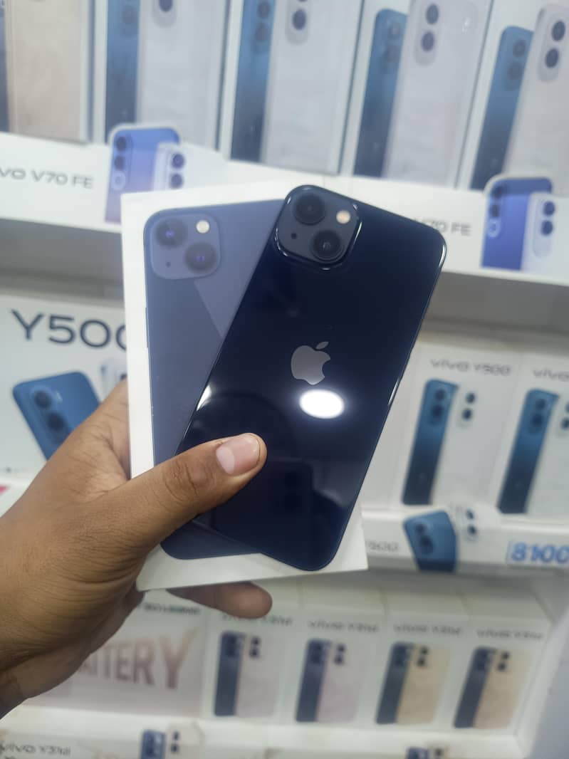 iPhone 13 box pack 6