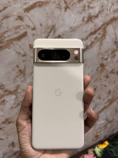 Google Pixel 8 Pro