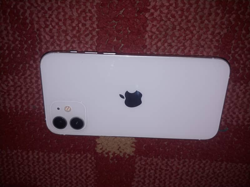 Apple iPhone 12 11
