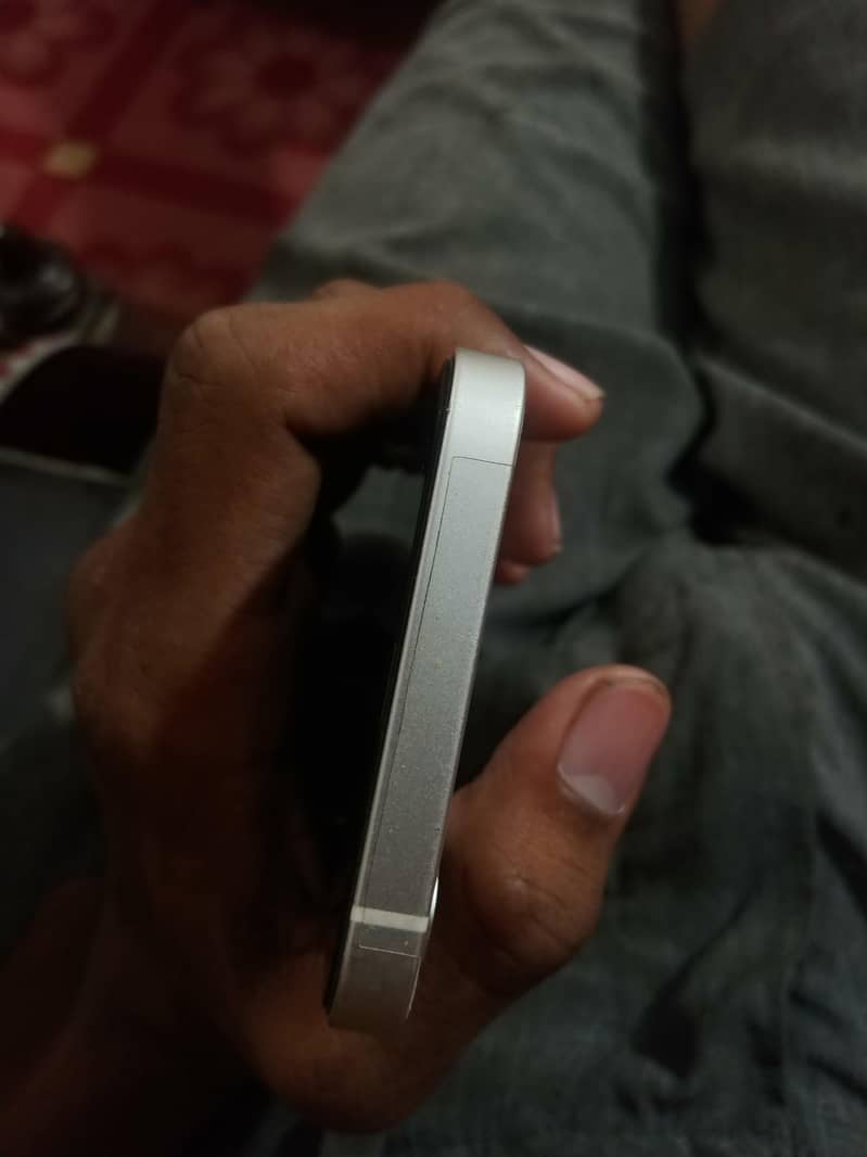 Apple iPhone 12 14