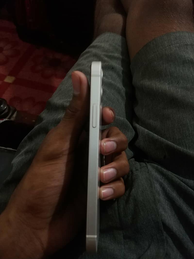 Apple iPhone 12 16