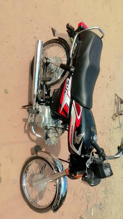 honda70cc 25model urgent sale nmb lga hua ha