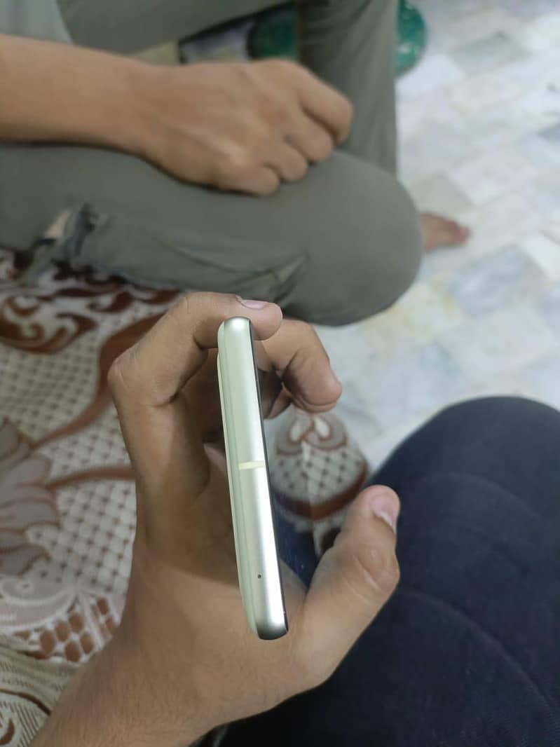 Google Pixel 7 5