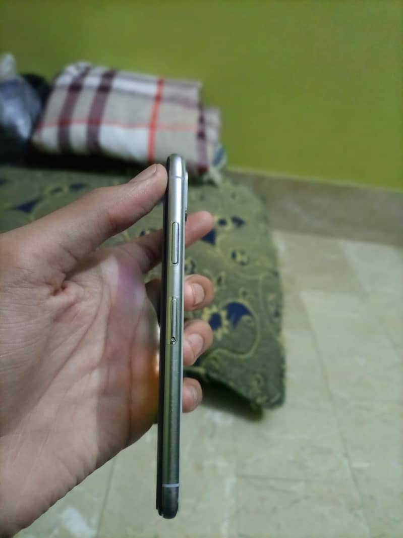 Apple iPhone X 2