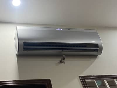 GREE 1.5 TON AC