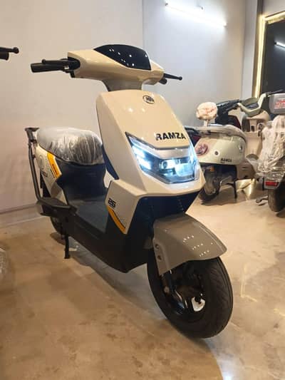 Ramza Linbo Electric Scooty | 100KM Range