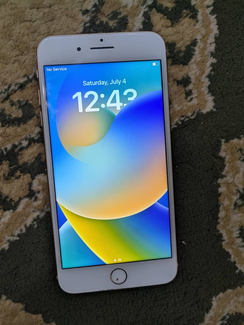Apple iPhone 8 Plus 4