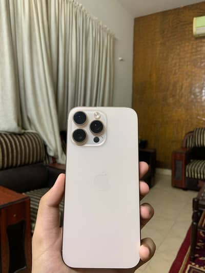 Apple iPhone 16 Pro Max