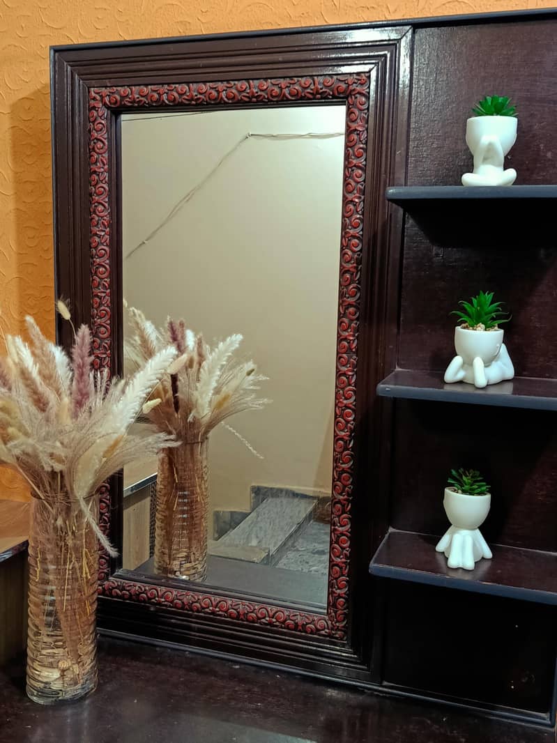 Dressing table 0