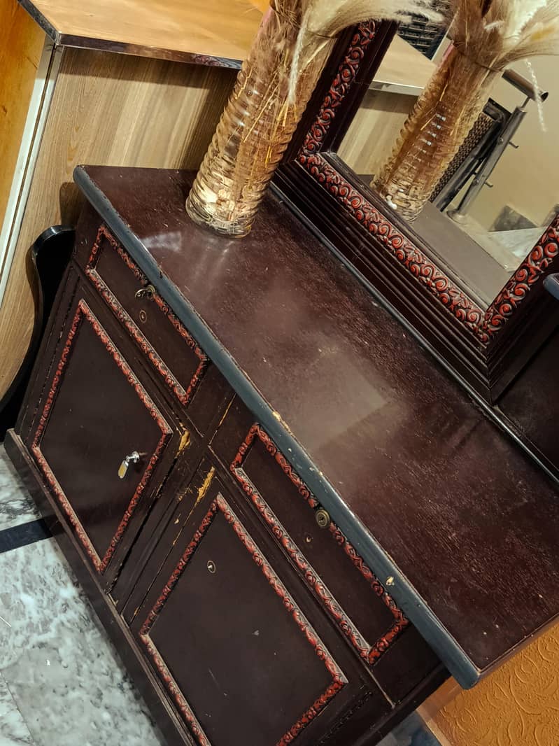 Dressing table 2