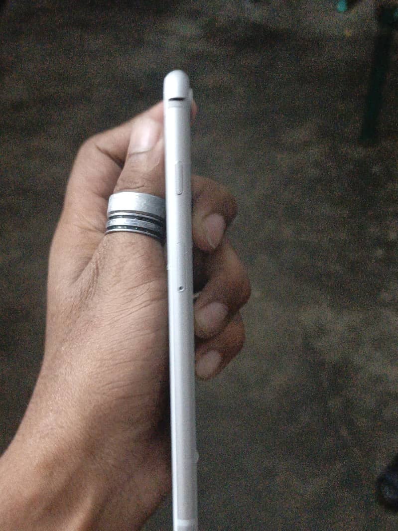 Apple iPhone 8 Plus 2