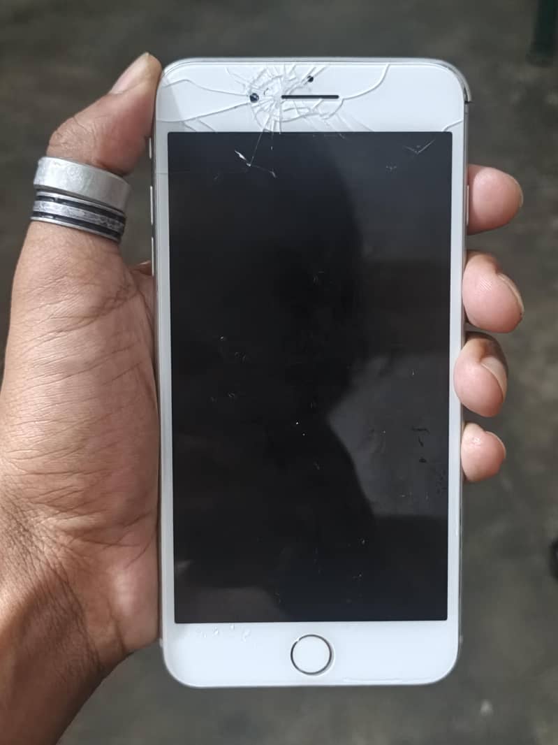 Apple iPhone 8 Plus 5