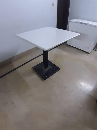 marble dining table