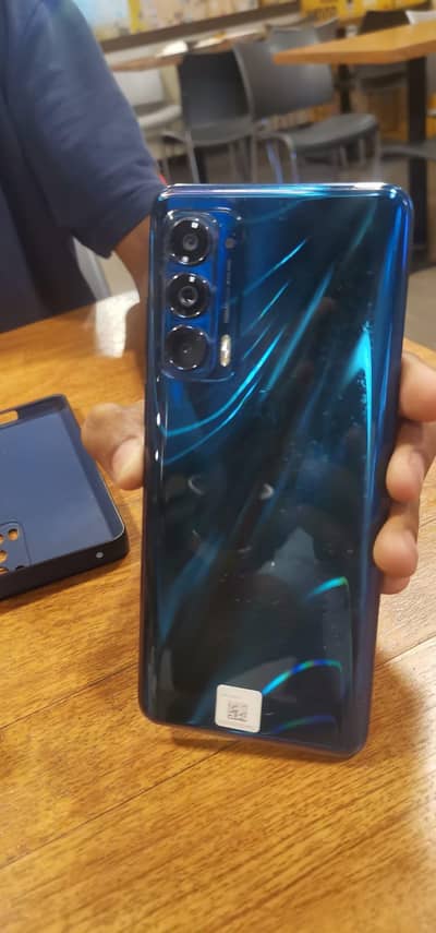 moto edge 2021