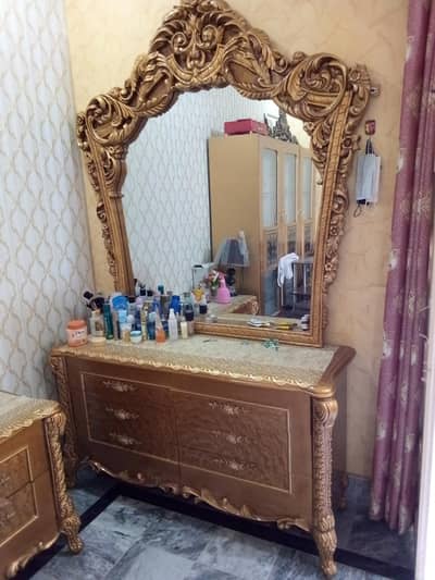 dressing table
