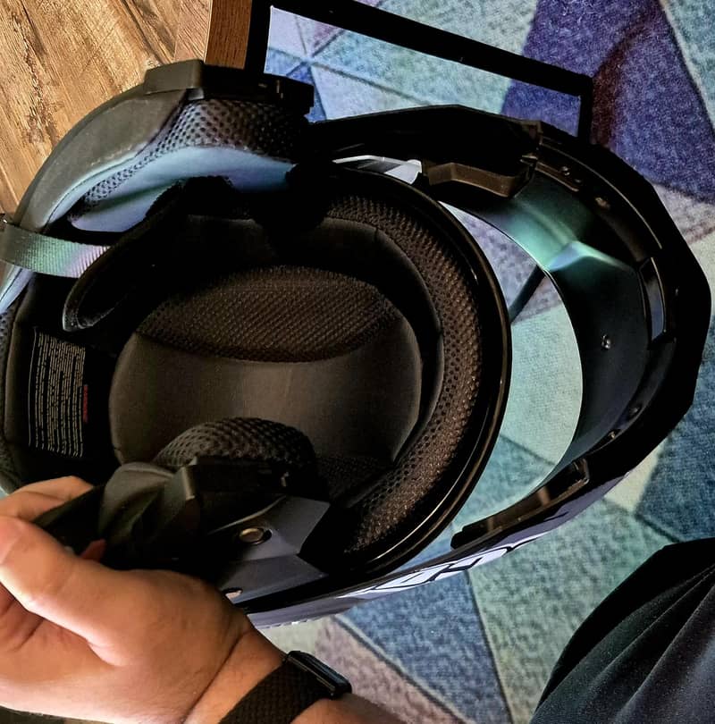 helmet 5