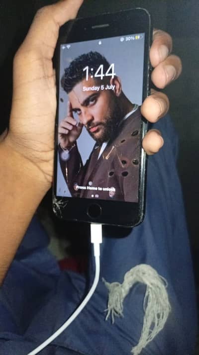 Apple iPhone 7