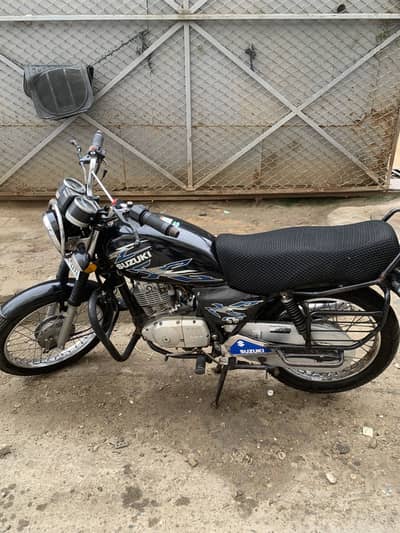 Suzuki GS 150 - 2016