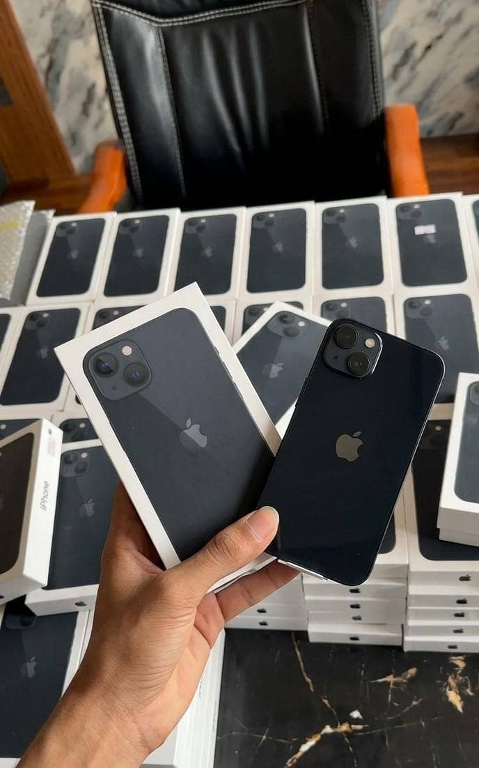 Apple iPhone 13 1