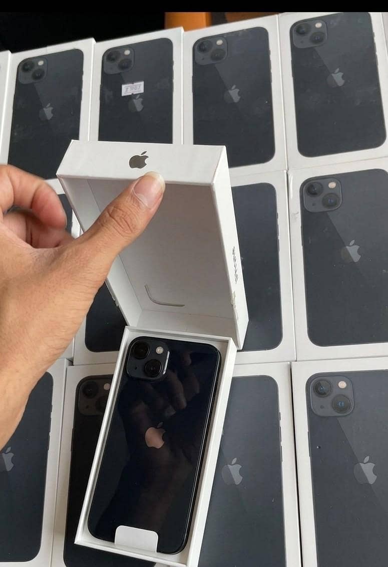 Apple iPhone 13 2