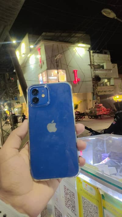 Apple iPhone 12