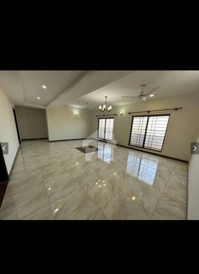 1st floor flat for sale in Askari 14 Sec D. Excellent condition