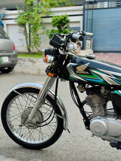 Honda CG 125 2023 model Punjab registered