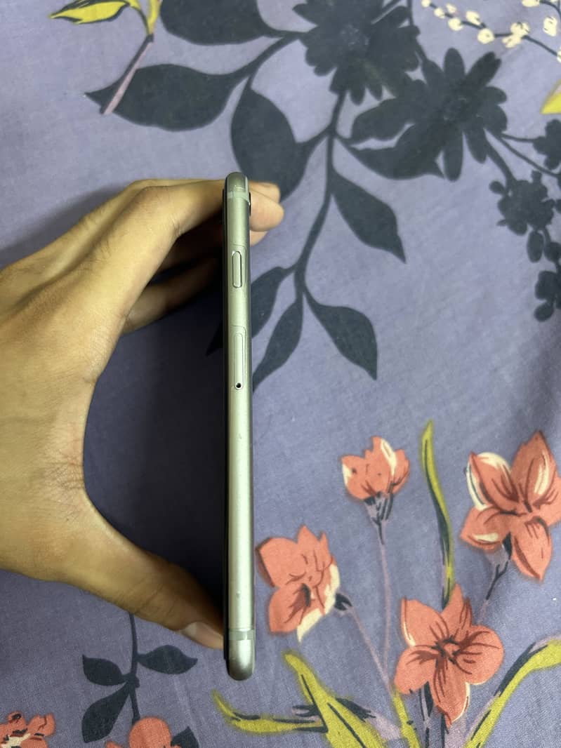 Apple iPhone 6S 1