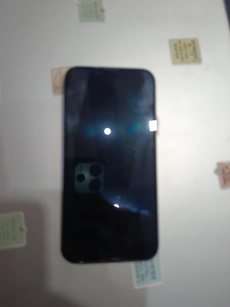 iPhone 14 3