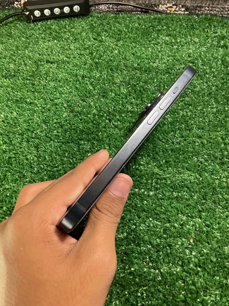 Apple iPhone 14 2