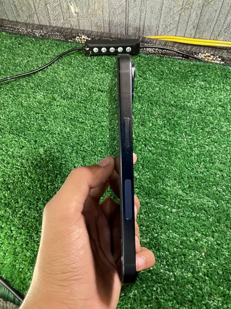 Apple iPhone 14 5