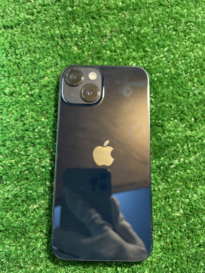 Apple iPhone 14 12
