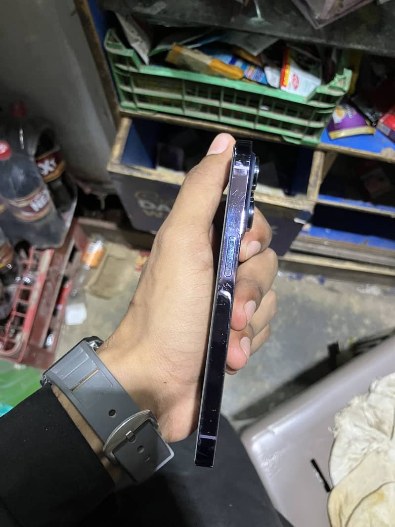 iPhone 14 Pro 2